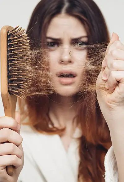 Cheveux et stress: Comment protéger vos cheveux du stress quotidien ✨