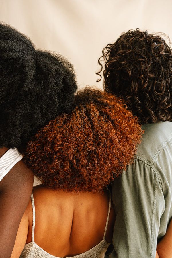 Avant/Après transformation incroyable sur cheveux crépus et bouclés